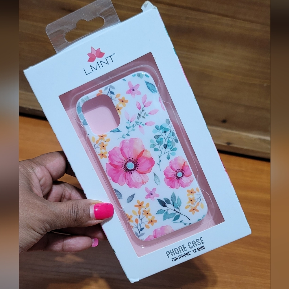 LMNT iPhone 12 Mini White Floral Phone Case